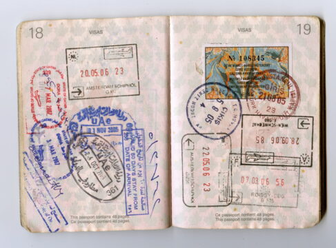 Autorización de Regreso in Spain: The EX-13 Re-Entry Permit, Explained (2026)