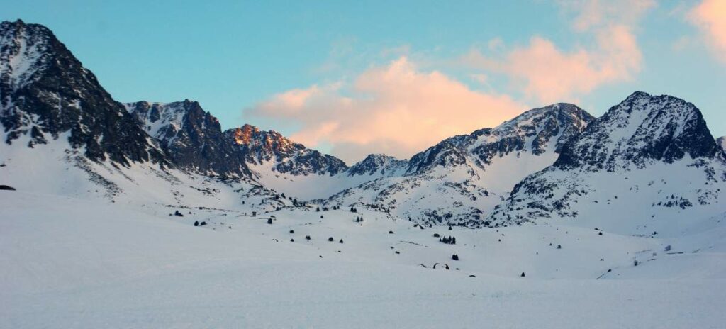 living in andorra pros and cons